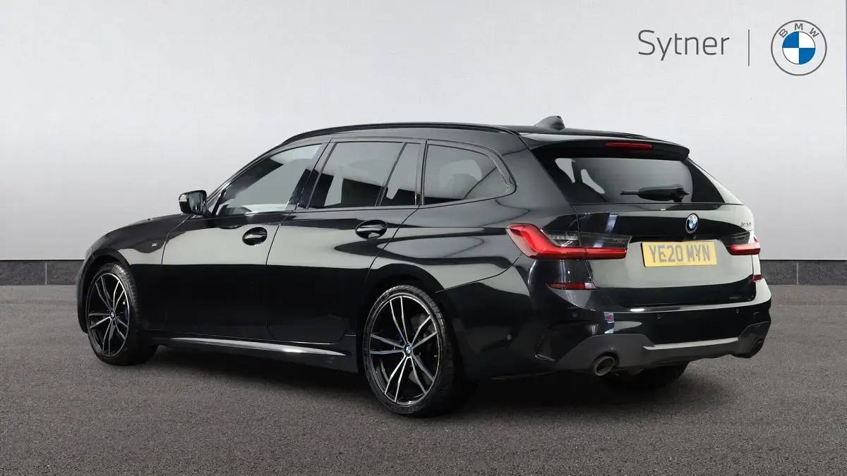 Begagnad BMW 320 M Sport 181 HK (133 kW) 2020 Svart Kombi
