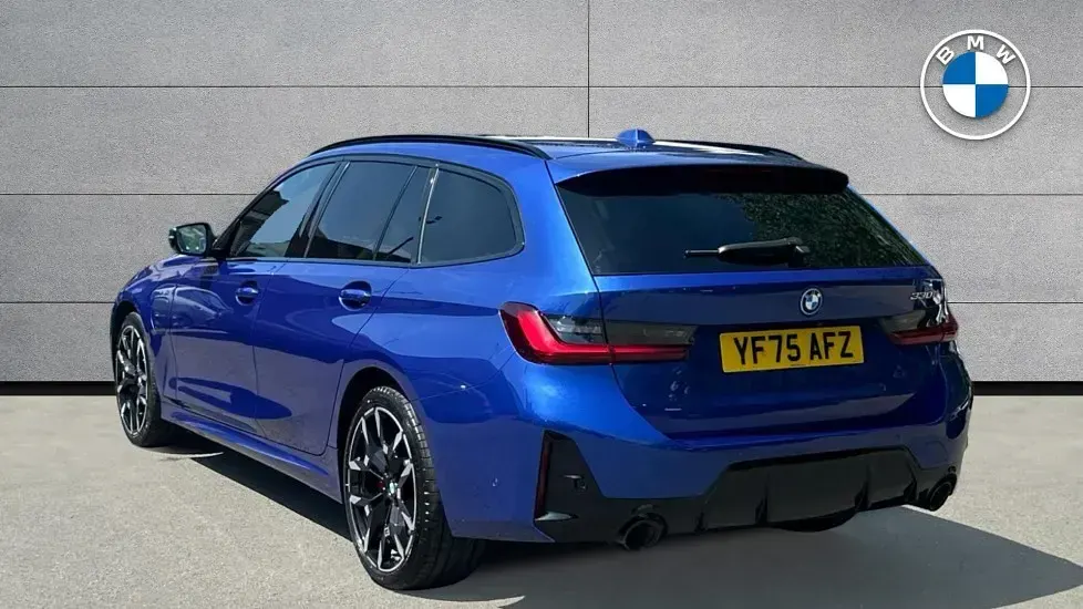 Used BMW 330 M Sport 288 HP (211 kW) 2025 Blue Estate