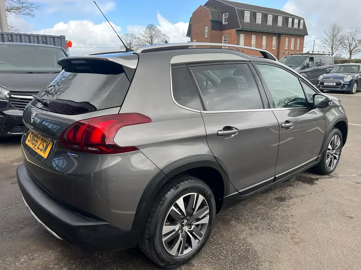 Used Peugeot 2008 Allure 82 HP (60 kW) 2016 Grey SUV