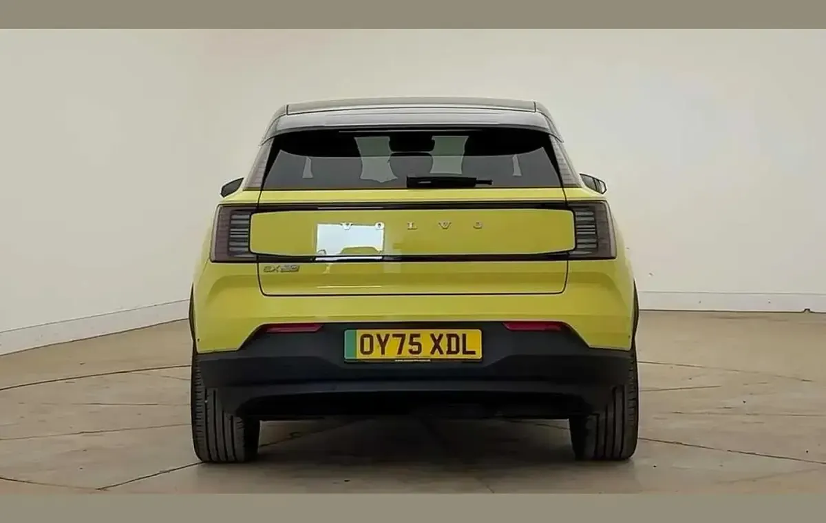 Used Volvo EX30 Ultra 196 kW (267 HP) 2025 Yellow SUV