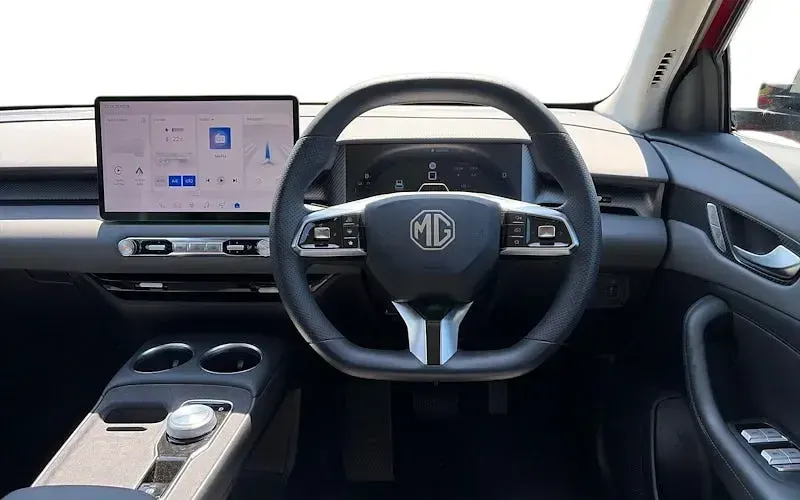New MG S5 SE 125 kW (170 HP) 2025 Red SUV