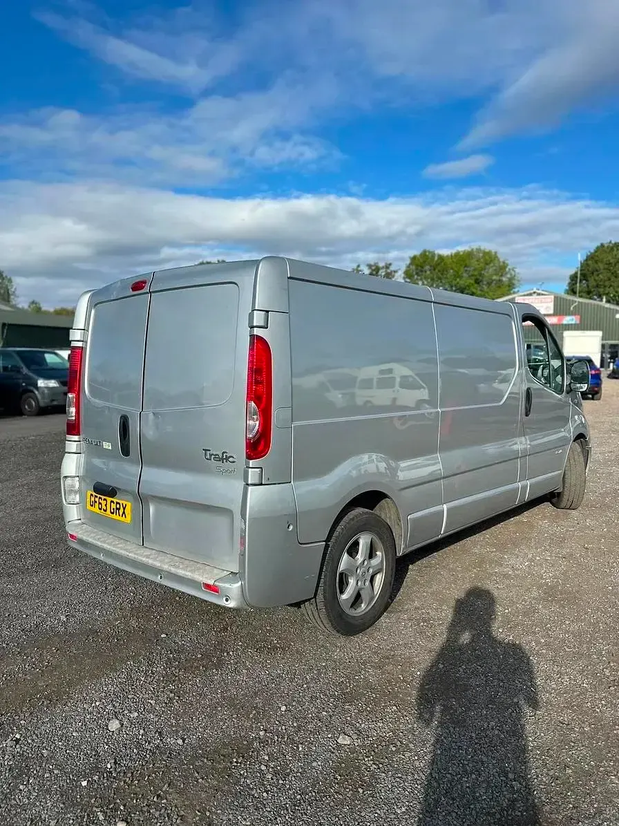 Used Renault Trafic 115 HP (84 kW) 2013 Silver MPV