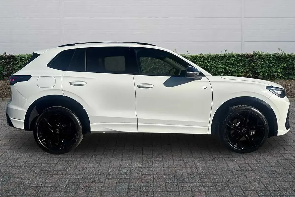Used VW Tiguan Black Edition 265 HP (194 kW) 2026 Pure white SUV