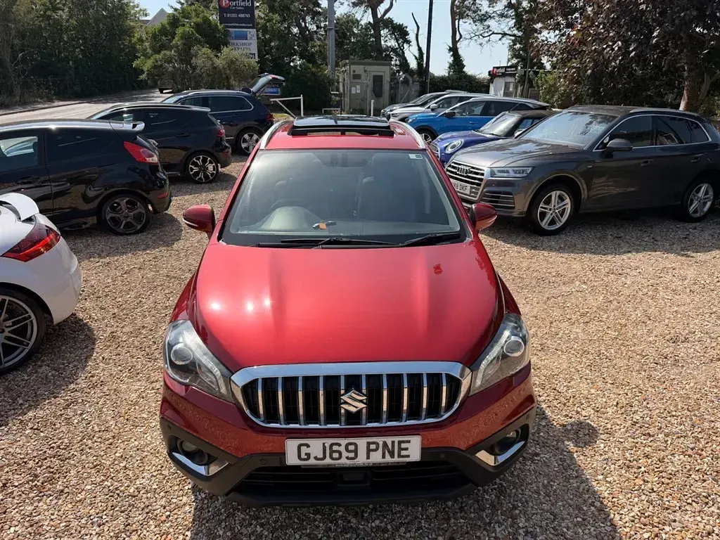 Used Suzuki SX4 SZ5 140 HP (102 kW) 2019 Red Hatchback