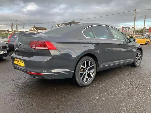 Used VW Passat SEL 120 HP (88 kW) 2020 Grey Sedan
