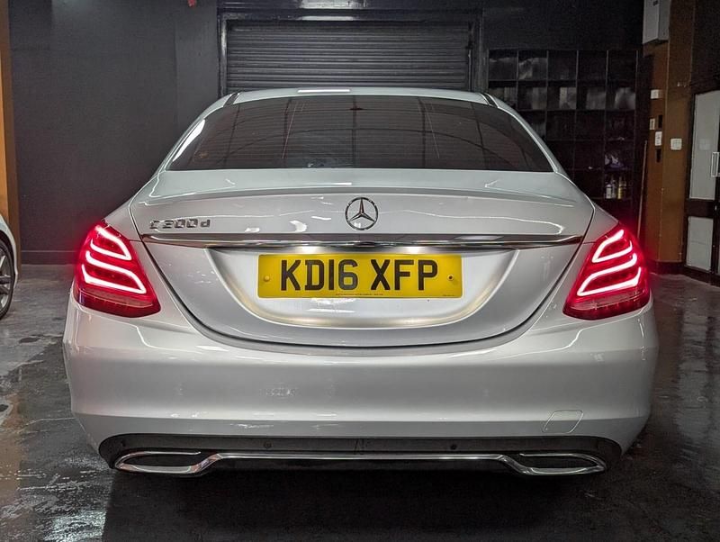 Used Mercedes C200 136 HP (100 kW) 2016 Silver Sedan