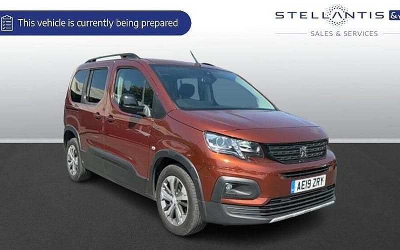 Used 2018 Peugeot Rifter GT-line MPV | £11,118 (Super price) - Image 1/4