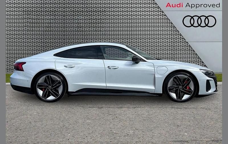 Used Audi e-tron GT quattro Comfort 475 kW (646 HP) 2023 Grey Sedan