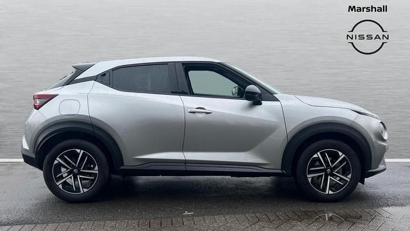 Used Nissan Juke N-Connecta 114 HP (83 kW) 2025 Silver SUV