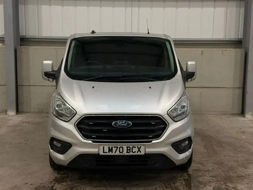 Used Ford Transit Custom Limited 130 HP (95 kW) 2020 Silver