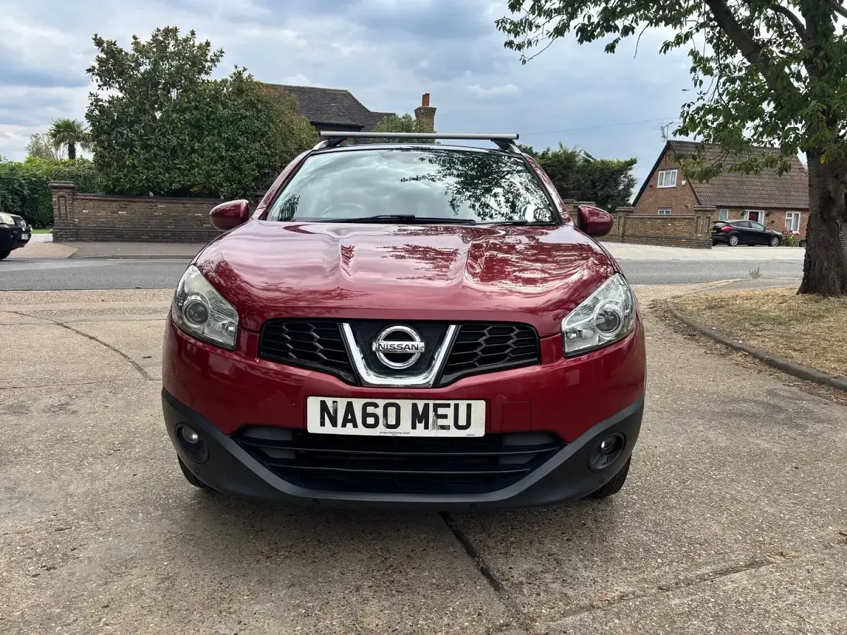 Used Nissan Qashqai N-TEC 141 HP (103 kW) 2010 Red SUV