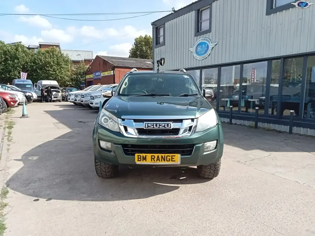 Used Isuzu D-Max 2014 Green Pickup