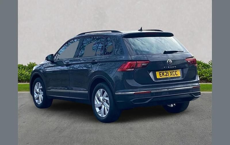 Used VW Tiguan Life 150 HP (110 kW) 2021 Grey SUV