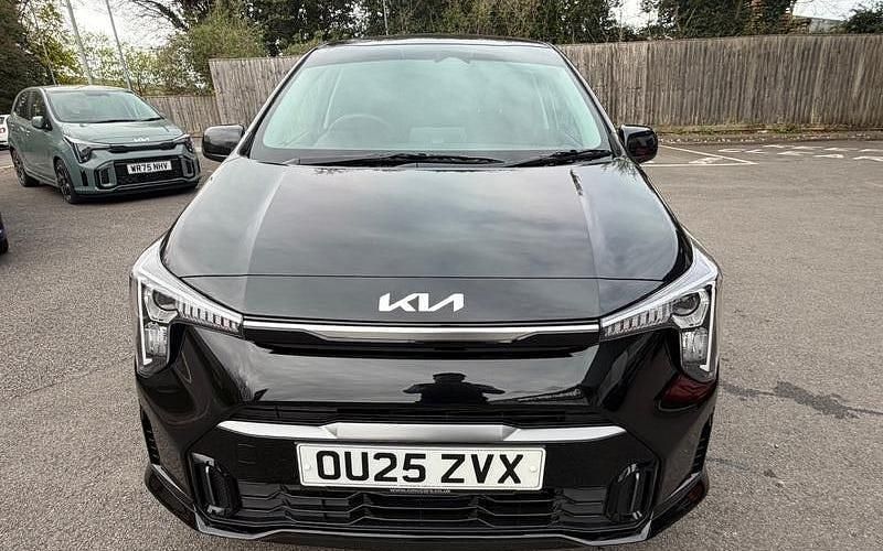 Second-hand Kia Picanto 63 CP (46 kW) 2024 Negru Hatchback