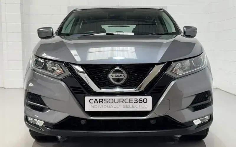 Used Nissan Qashqai Acenta 116 HP (85 kW) 2018 Grey SUV