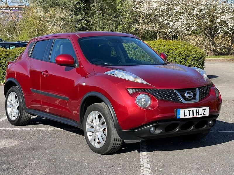 Red Used 2011 Nissan Juke Tekna SUV | £5,490 (Fair price) - Image 1/4