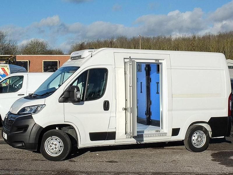 Used Citroën Relay 140 HP (102 kW) 2020 White Van