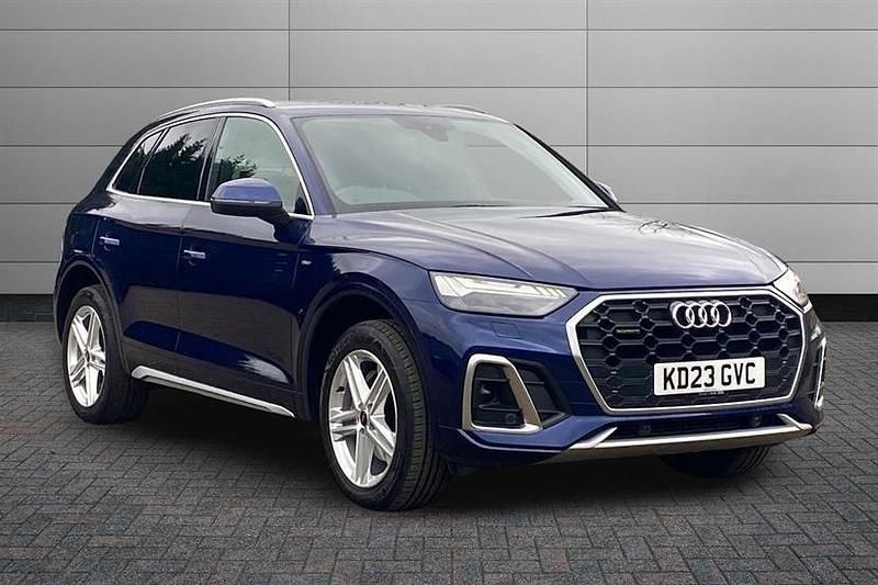 Used Audi Q5 S-Line 265 HP (194 kW) 2023 Navarra blue SUV