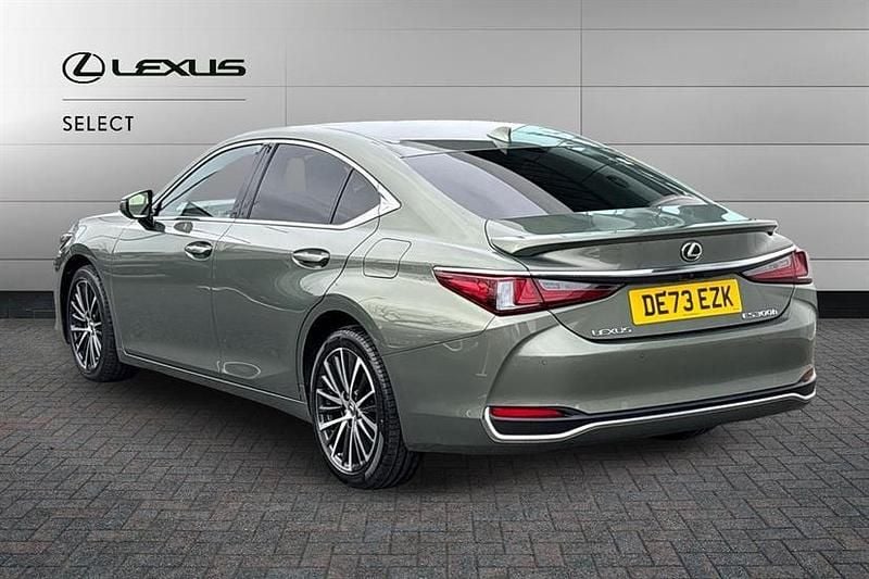 Used Lexus ES300H 218 HP (160 kW) 2023 Green Sedan