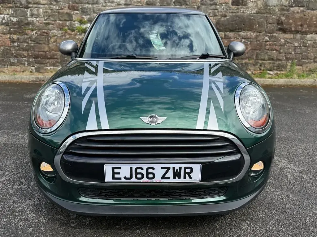 Used Mini Cooper Seven 136 HP (100 kW) 2016 Green Hatchback