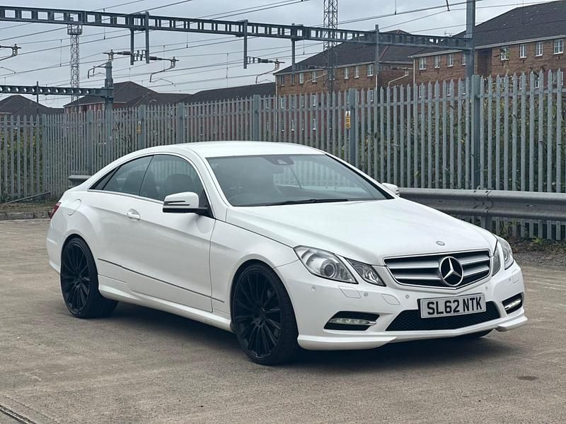 White Used 2012 Mercedes E220 Coupe | £4,995 (Fair price) - Image 1/4