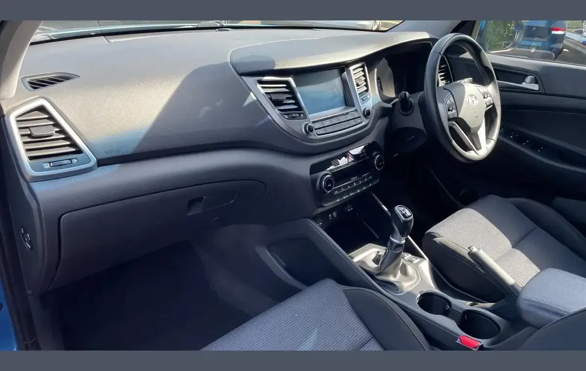 Used Hyundai Tucson SE 113 HP (83 kW) 2017 Blue SUV