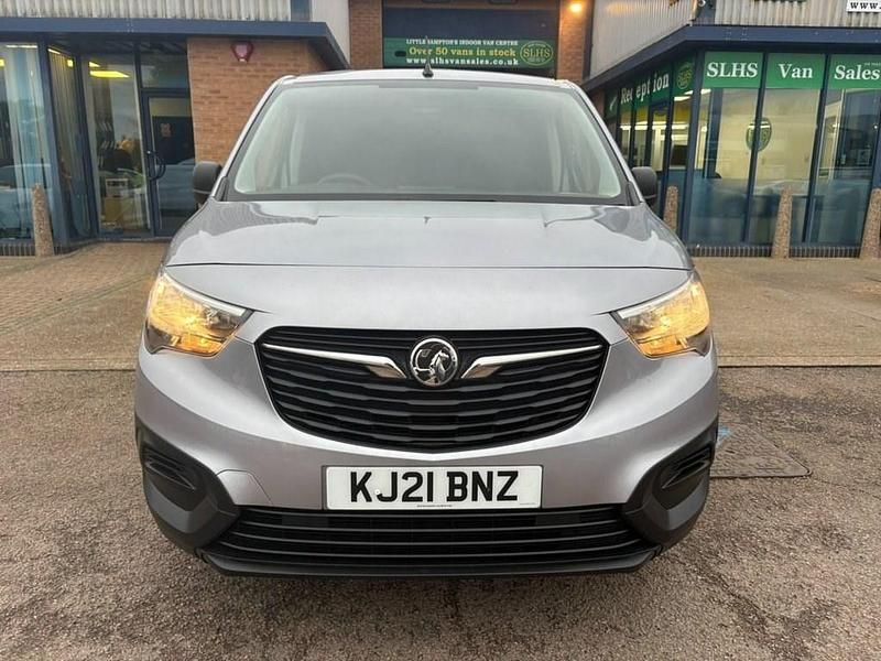 Used Vauxhall Combo Edition 100 HP (73 kW) 2021 Grey Van