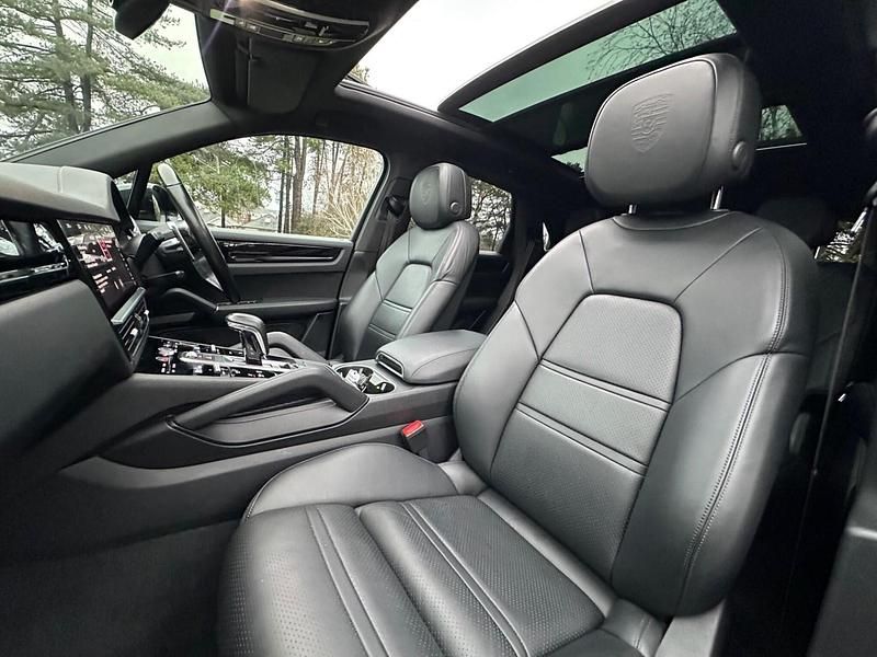 Used Porsche Cayenne 340 HP (250 kW) 2020 Blue SUV