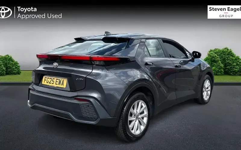 Used Toyota C-HR 140 HP (102 kW) 2025 Grey SUV