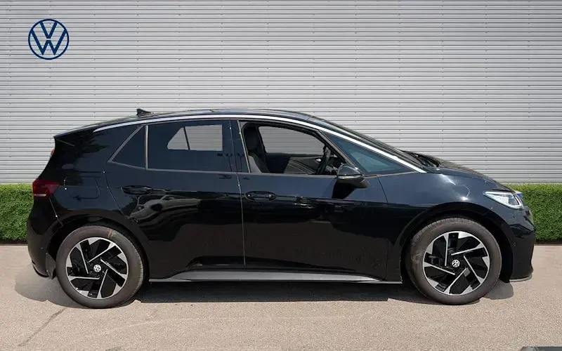 Used VW ID.3 Pro 150 kW (204 HP) 2025 Grenadilla black metallic Hatchback