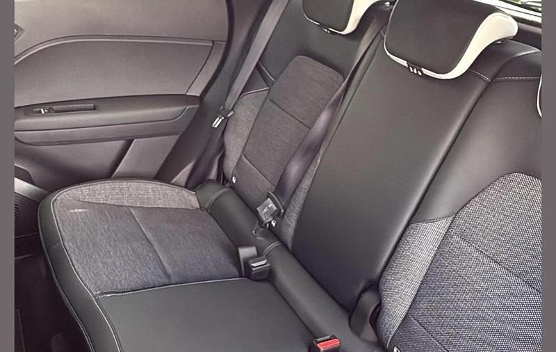 Used Renault Captur Techno 90 HP (66 kW) 2023 Other SUV