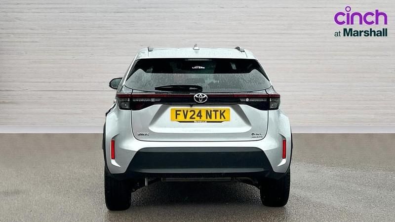 Used Toyota Yaris Hybrid 116 HP (85 kW) 2024 Silver