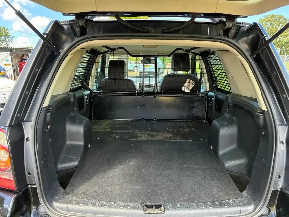 Used Land Rover Freelander 2 150 HP (110 kW) 2014 Black SUV