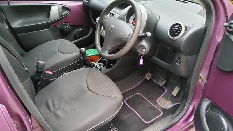 Used Peugeot 107 Active 68 HP (50 kW) 2012 Purple Hatchback