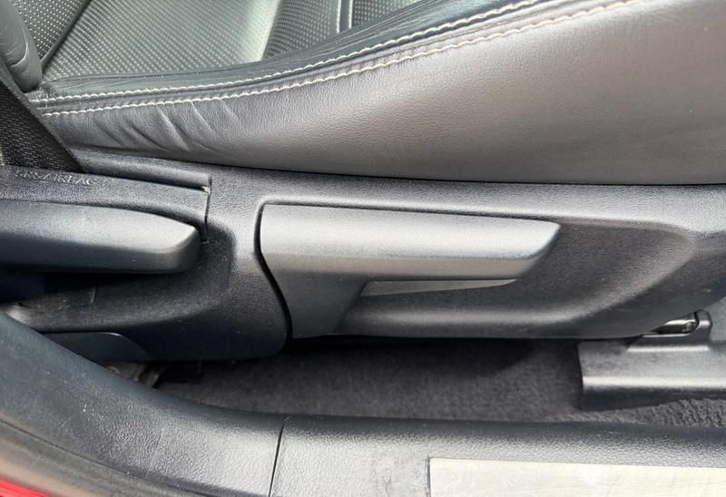 Used Lexus IS300h Executive Line 2015 Red Sedan