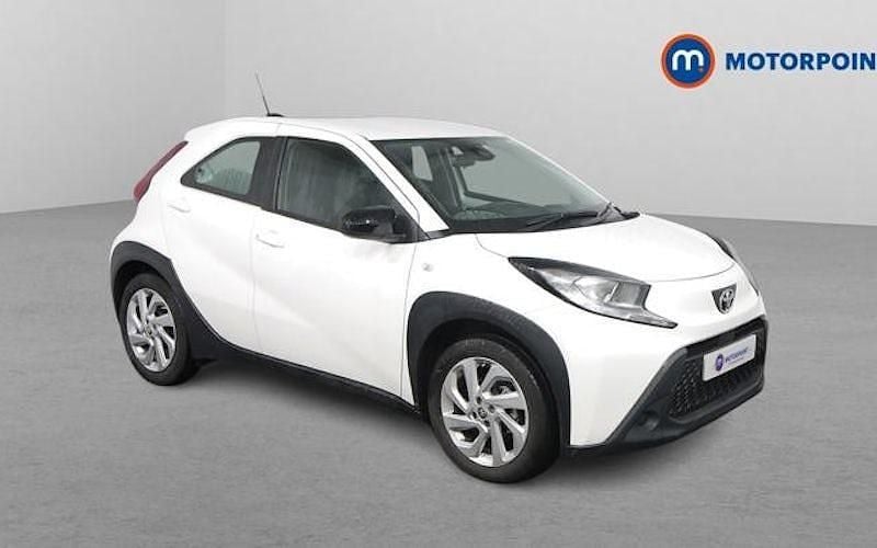 Used Toyota Aygo X PURE 72 HP (52 kW) 2025 SUV