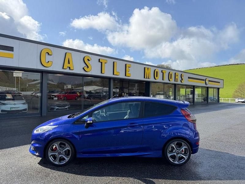 Used Ford Fiesta ST 182 HP (133 kW) 2016 Blue Hatchback