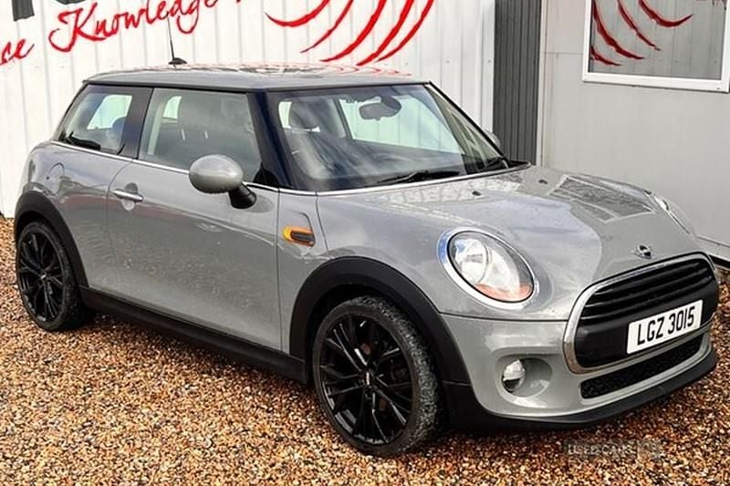 Grey Used 2015 Mini ONE Hatch Hatchback | £5,990 (Fair price) - Image 1/1