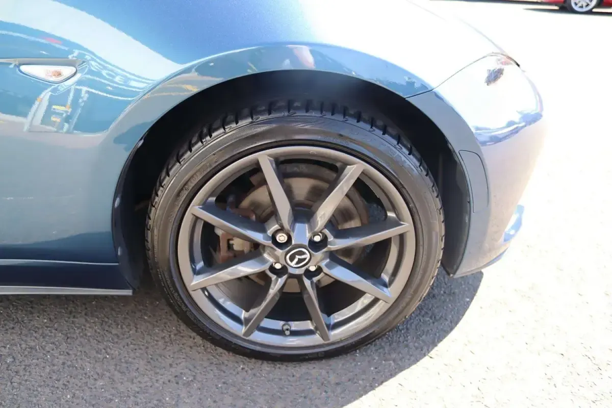 Used Mazda MX5 Inclusive 160 HP (117 kW) 2018 Blue Cabriolet