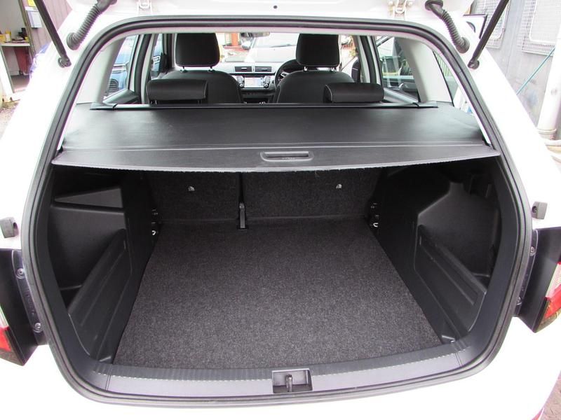 Used Skoda Fabia SE L 95 HP (69 kW) 2018 White Estate