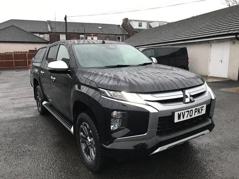 Black Used 2020 Mitsubishi L200 Warrior Pickup | £13,995 (Fair price) - Image 1/4