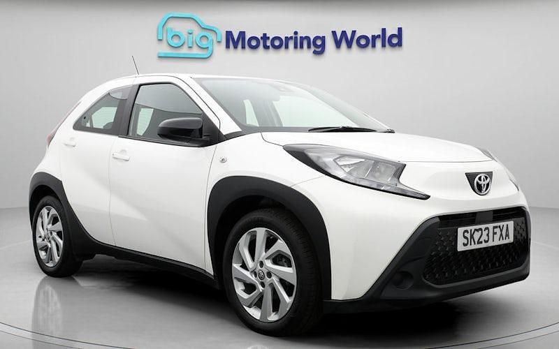 Used Toyota Aygo X PURE 72 HP (52 kW) 2025 SUV