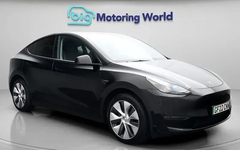 Used Tesla Model Y Long Range AWD 286 kW (389 HP) 2025 SUV