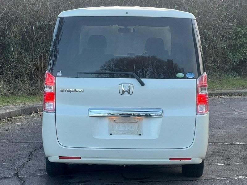 Used Honda Stepwgn 2010 Premium white pearl MPV