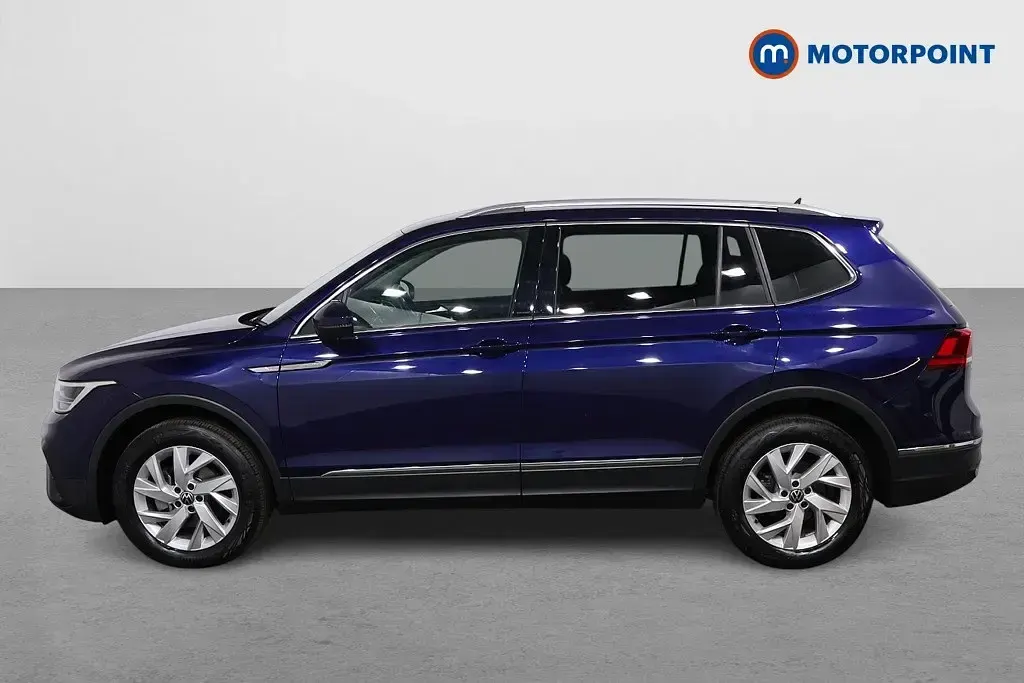 Second-hand VW Tiguan Allspace Life 150 CP (110 kW) 2024 Albastru SUV