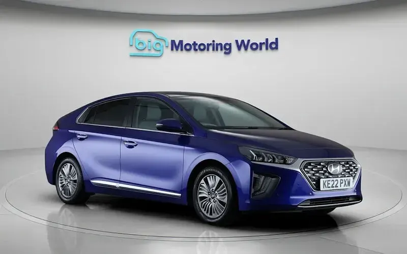 Used Hyundai Ioniq Premium SE 141 HP (103 kW) 2022 Blue Hatchback