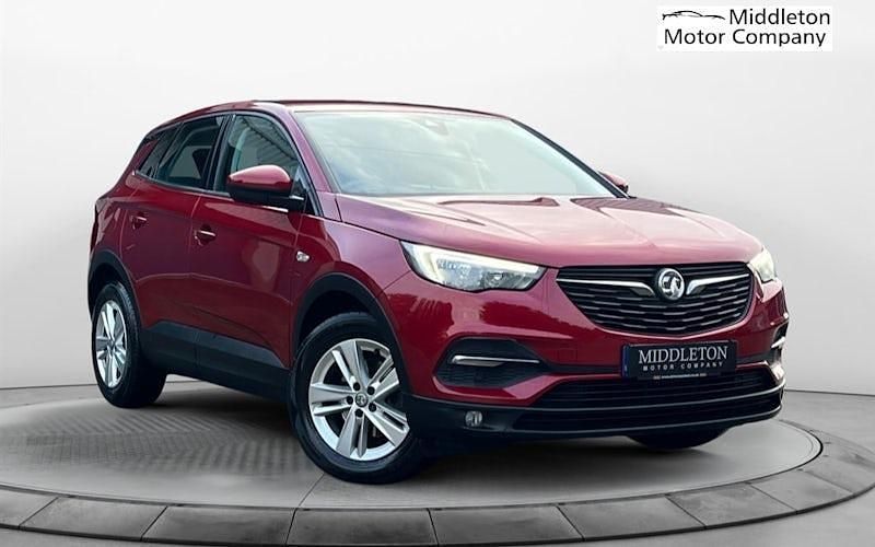 Used Vauxhall Grandland X S 131 HP (96 kW) 2019 Red SUV