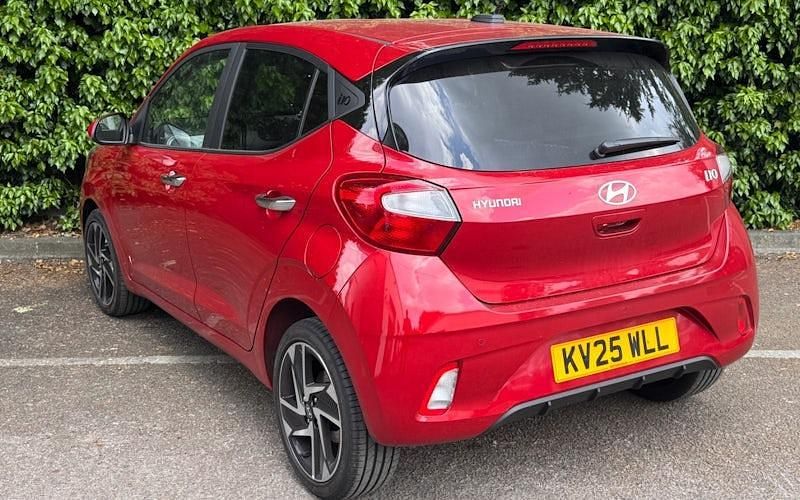 Used Hyundai i10 Premium 79 HP (58 kW) 2025 Dragon red Hatchback