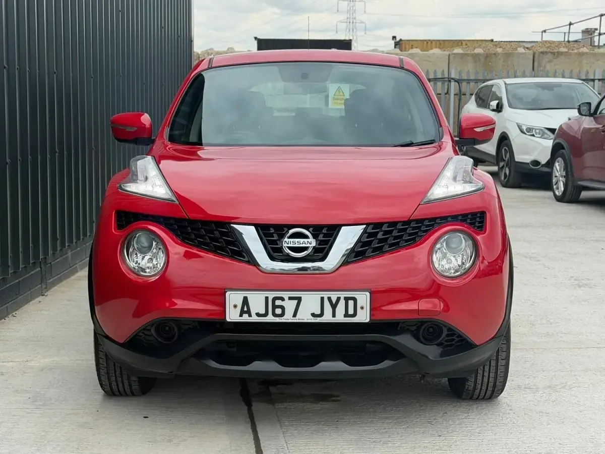 Usado Nissan Juke Visia 2018 Rojo SUV