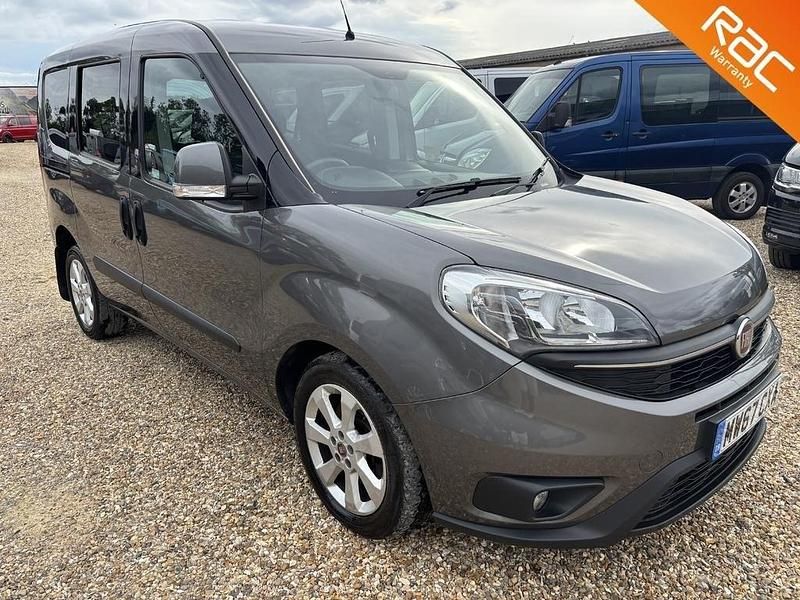 Used Fiat Doblò 120 HP (88 kW) 2018 Grey MPV